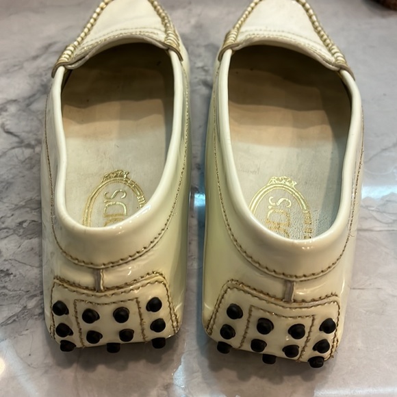 Authentic White patent leather Tod loafers! - Picture 4 of 4